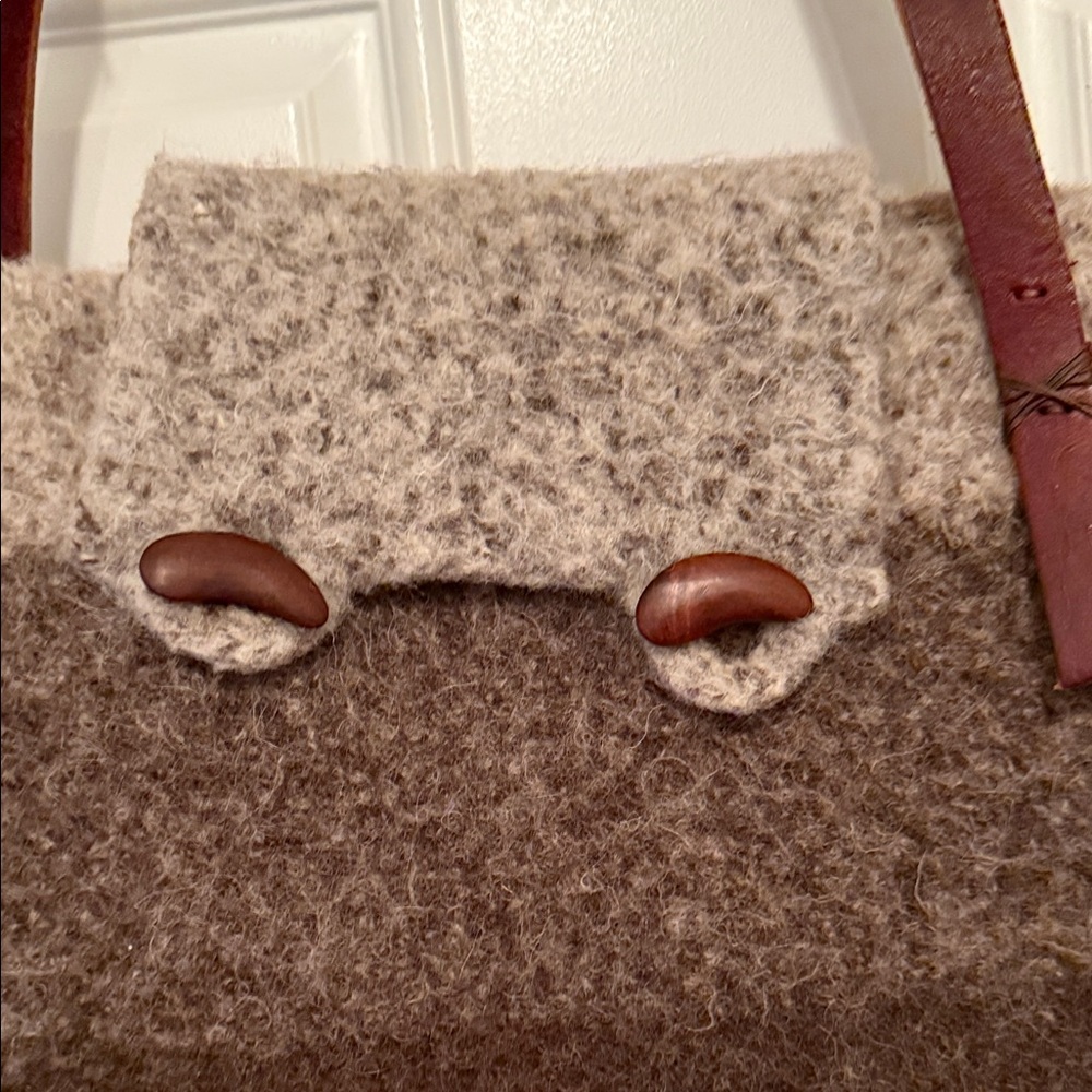 100% wool Brown and Cream Tote Bag - Picture 2 of 6